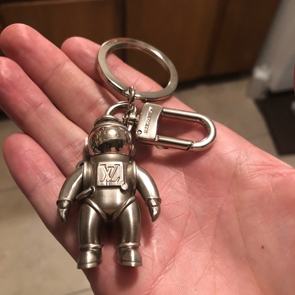 louis vuitton spaceman keychain